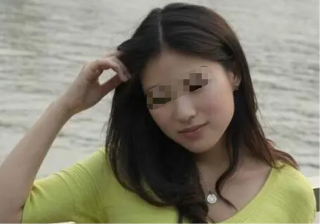 故事：24岁儿子爱上40岁离异女子，母亲以死相逼，儿子：非她不娶