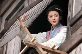 为什么《水浒传》中，王婆非要冒险，去促成西门庆和潘金莲？图片