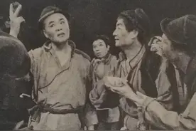 话剧《阿Q正传》图片