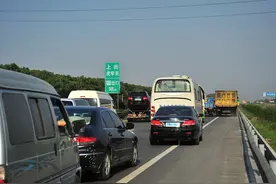 跑高速时速度多少“最省油”？老司机告诉你答案图片