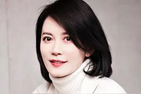 52岁俞飞鸿 ，有固定的伴侣，不婚不育，女人不应该给自己设限。图片