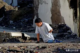 1996年，他捡到一串“钥匙链”，结果遭核辐射致残四肢仅剩右臂图片