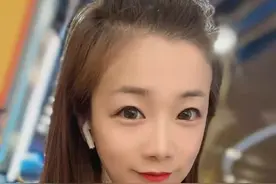 杨鸣妻子久违现身！帅气老公人气高很苦恼，曾为宣示主权频繁晒照图片
