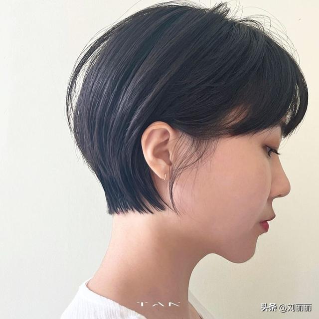 最美发型有哪些,剪短烫卷留长烫卷,效果都不赖