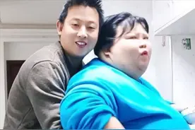 昔日校花被丈夫喂成“猪”，睡塌2张床！丈夫：我怕她被别人抢走图片