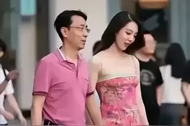 牵手门中的董思槿，不是一般的“好色”图片