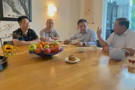 荷兰中餐大师碰上了陕西肉夹馍的高手——一次有意义的文化交流图片