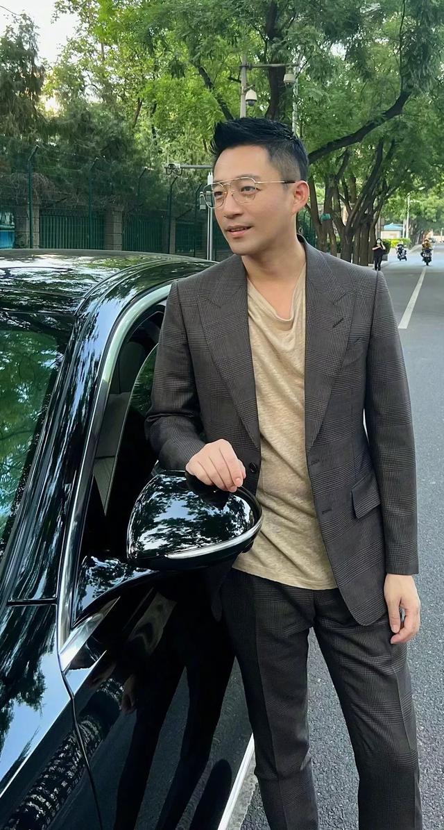 大s留言内涵汪小菲婚内出轨得性病,律师指男方棋差一着或被通缉