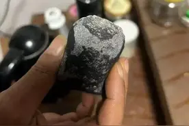 陨石！陨石！浙江现神秘大火球后，村民捡到陨石，这意味着什么？图片