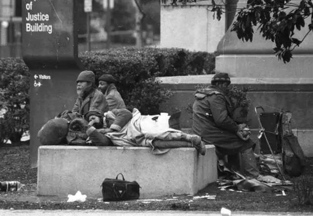 武汉设计院院长冷鸿升的荒唐人生：在美国拾荒7年后，惨死地下室