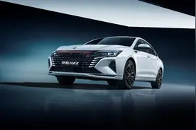 10万落地买B级车？东风风神奕炫MAX堪称家用车首选图片