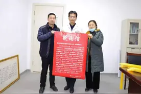 17岁学生心跳骤停，宿迁市钟吾医院医护生死时速2小时接力抢救，奇迹发生图片