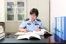 【最美基层民警】艾金凤：情暖高墙的医务女警图片