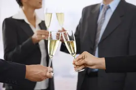 成年人最无聊的事情是交朋友图片