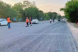 道路施工危险源告示牌图片