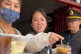 菏泽凉皮店被清退，老板底气太狂，执法人员受牵连，已被停职检查图片