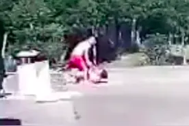 女子带儿子回娘家没接丈夫视频遭殴打，警方回应：等两人冷静下来再做处置图片