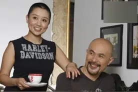 徐锦江：患抑郁症差点自杀，妻子背景太强大，难怪独宠妻子28年图片