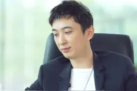 王思聪高调炫富惹争议，晒三双鞋价格超两百万，豪宅内景也曝光图片