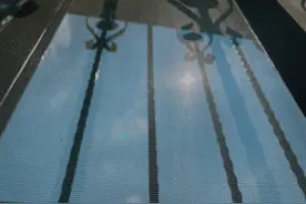 纱窗脏了不用拆下洗，学会这个小窍门，干净如新，省去各种麻烦事图片