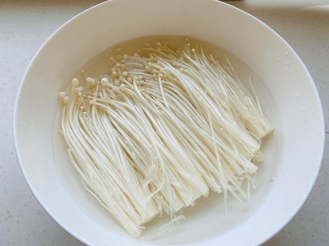 让孩子聪明多吃这菜，富含氨基酸、铁、锌，对智力好，简单煮真鲜