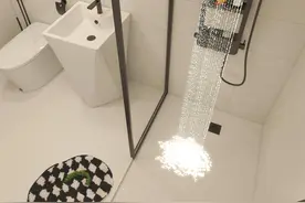 花洒的出水量让人爱上洗澡！淋浴可太快乐了图片