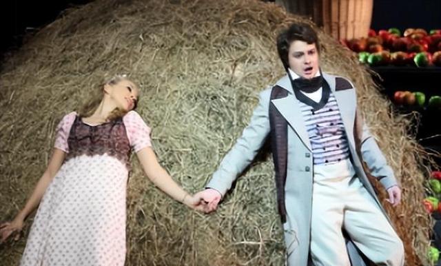 ����ά��������ʦ���ı��������������ƽ���ܣ�����еľ������