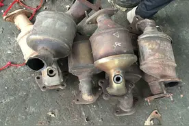 汽车报废前，这4个零部件记得拆下来，卖掉比报废更赚钱！图片