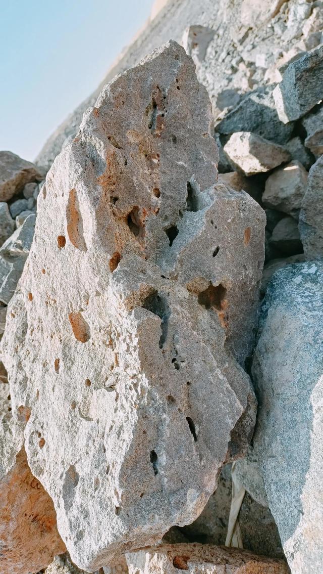 玄武岩是什么岩石类型,嫦娥石主要成分是什么?作用和用途具体有哪些? 