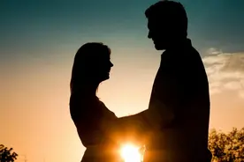 其实，日久生情，多半是从“这一刻”开始的（十有九准）图片