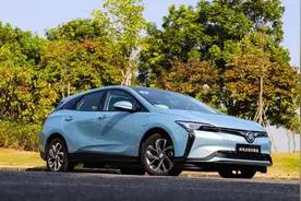 别克微蓝6：“打骨折”也要推销量？双积分下的无奈之举图片