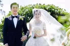 被亲爹坑1.4亿，唐艺昕陷入吴秀波性丑闻，张若昀的坎坷人生图片