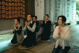 Selina鬼片灵堂闹鬼！「叫她走开」却被提醒：没人图片