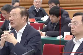 时隔6年再开民企座谈会，任正非、马云齐聚，座位安排引热议图片