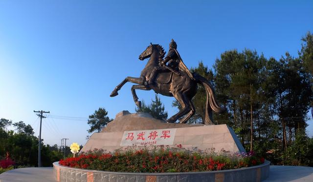 奥特曼奥特曼特工龙斗（公元25年）