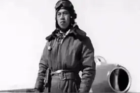 首位击落美军战机的志愿军，出身文工团，空军总司令让他悠着点图片