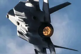 巴黎航展上的F-35，肥肥的“闪电”！图片