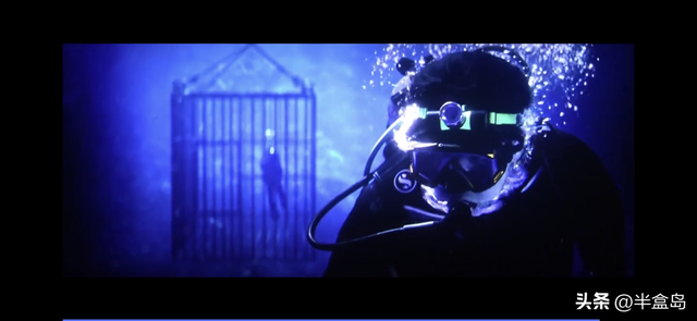 潜水员视角看《消失的她》:李木子困在深海观鲨笼里，还能自救吗