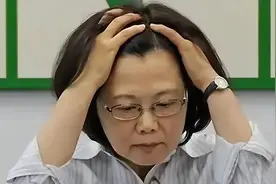 蔡英文搞台独被蔡氏宗亲剔除，祖上为平定台湾功臣，父为日本皇民图片