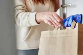 抽佣2.5％，客单价超百元，抖音能否磕下外卖？图片