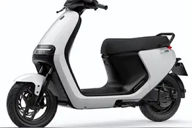 九号高端智能电动摩托车E125，让你对电摩有了更新的认识图片