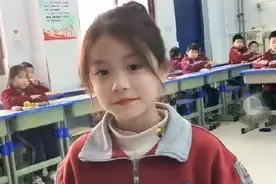 漂亮小女孩走红，长相甜美堪比偶像剧女主，网友：令人上头的美貌图片