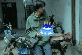 王俊凯23岁生日，王源易烊千玺零点为兄弟庆生，连续十年送祝福图片