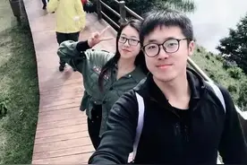 和异性朋友去旅游，晚上能住一间房吗？他们的想法很实在图片