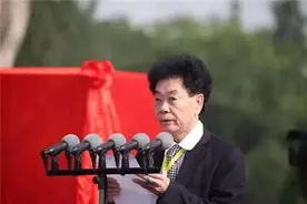 世姚会主席姚澤嘉先生向全国人民拜年图片
