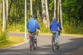 内退的办理条件是啥？与正式退休有区别吗？图片