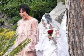 喜事丧办？考特尼·卡戴珊婚礼的哥特画风一次比一次看不懂图片