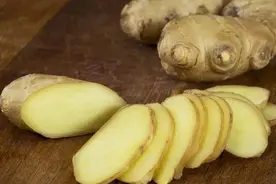 男性每天晨起后吃几片生姜，坚持一段时间，会收获哪些变化？图片