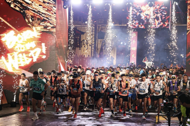 上山找虐的中产，一个月抢光50场越野跑门票