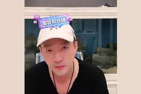 汪小菲爆料大S躺家里无法出门，吃饭在床上，上厕所需要丈夫陪伴图片